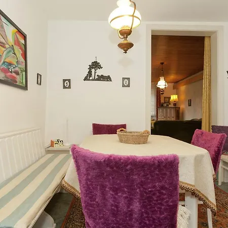Linden 1 Apartment *